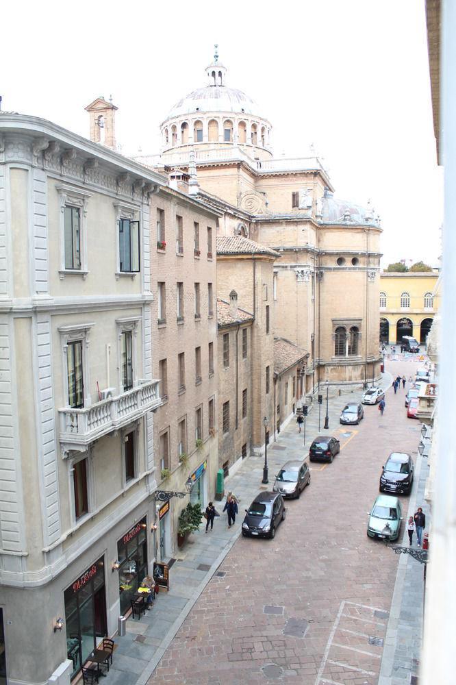 Residenza Cavour Aparthotel Parma Eksteriør bilde